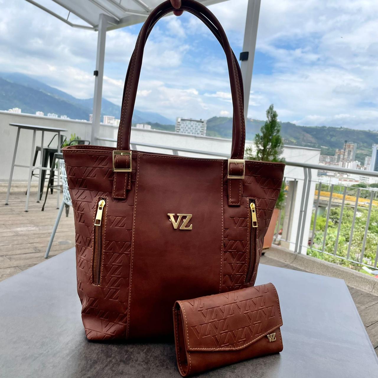 DUO BOLSO DE MANO + BILLETERA VELEZ