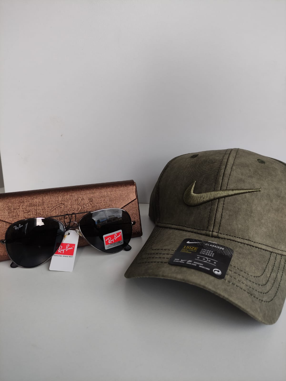 GORRA NIKE+ GAFAS RAYBAN ESTUCH +ENVIO GRATIS