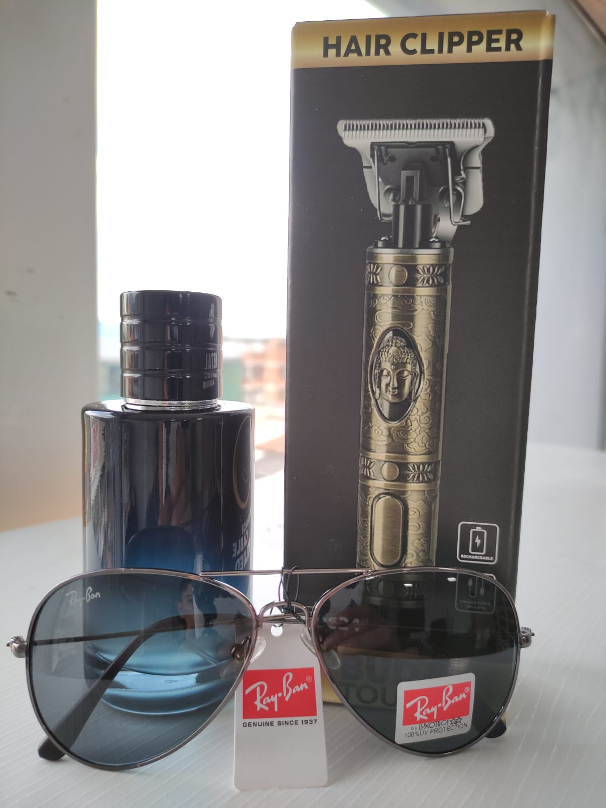 PERFUME SAUVAGE + AFEITADORA + GAFAS